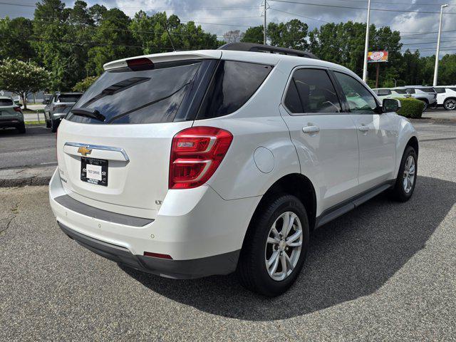 Photo of 2017 Iridescent Pearl Tricoat Chevrolet Equinox