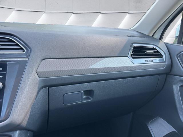 Photo of 2022 White Volkswagen Tiguan