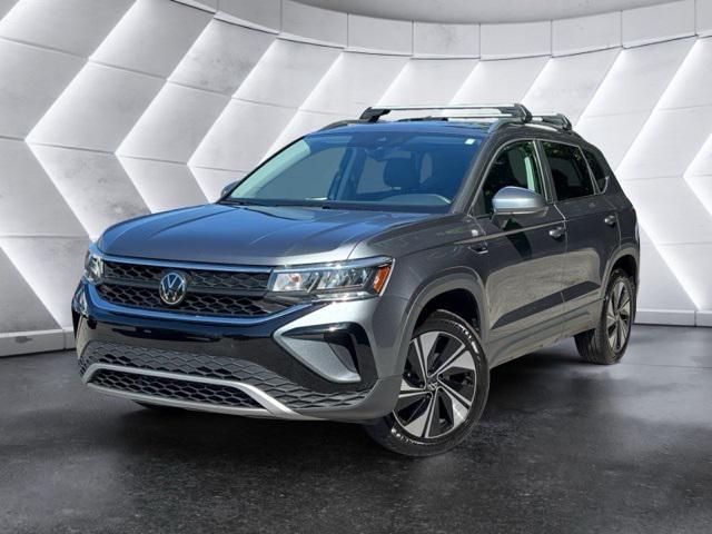 Photo of 2023 Platinum Gray Metallic Volkswagen Taos