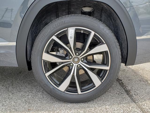 Photo of 2025 Pure Gray Volkswagen Atlas