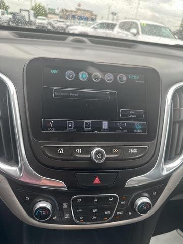 Photo of 2018 Iridescent Pearl Tricoat Chevrolet Equinox