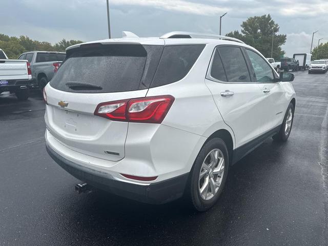 Photo of 2018 Iridescent Pearl Tricoat Chevrolet Equinox