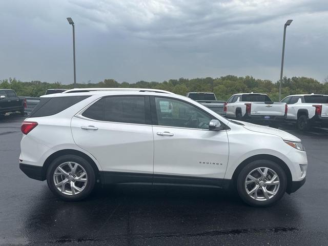 Photo of 2018 Iridescent Pearl Tricoat Chevrolet Equinox