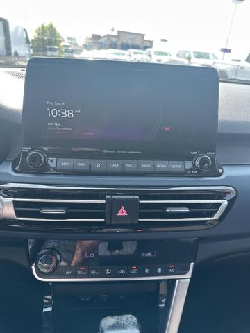 Photo of 2023 Mars Orange Kia Seltos