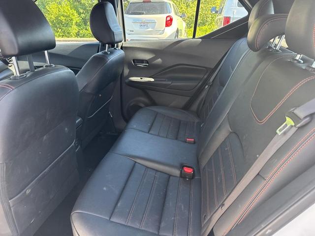 Photo of 2019 Aspen White/Super Black Nissan Kicks