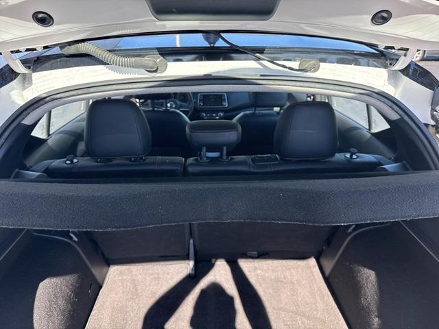 Photo of 2019 Aspen White/Super Black Nissan Kicks