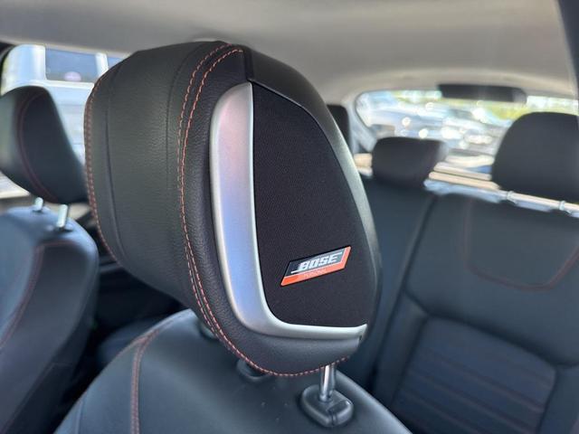 Photo of 2019 Aspen White/Super Black Nissan Kicks