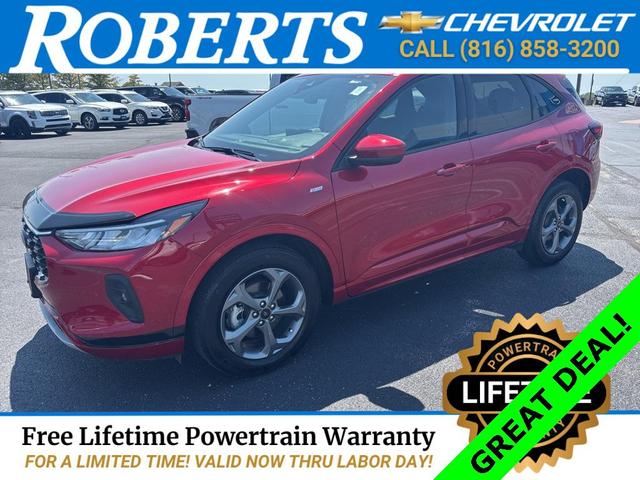 Photo of 2023 Rapid Red Metallic Tinted Clearcoat Ford Escape