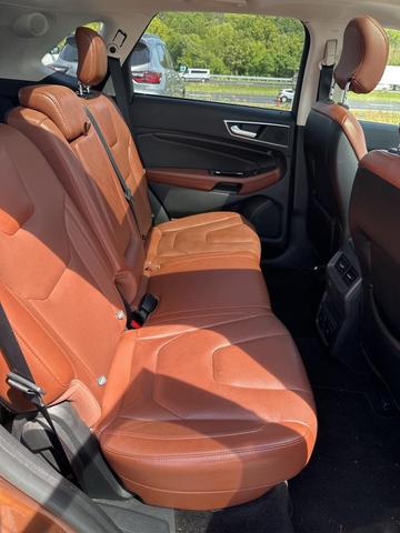 Photo of 2017 Canyon Ridge Metallic Ford Edge