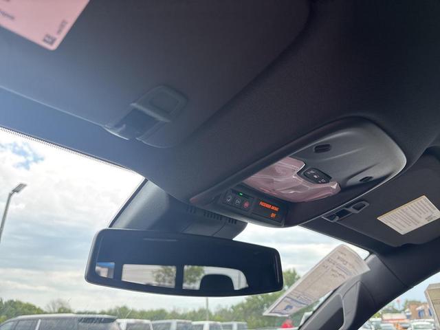 Photo of 2025 Summit White Chevrolet Colorado