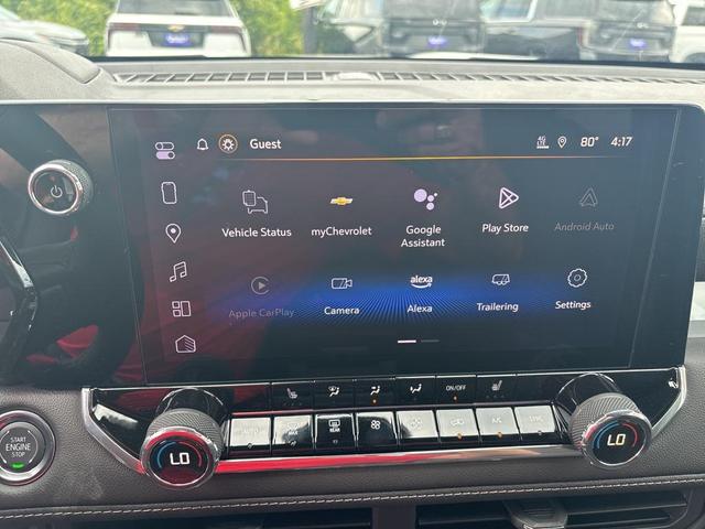 Photo of 2025 Summit White Chevrolet Colorado