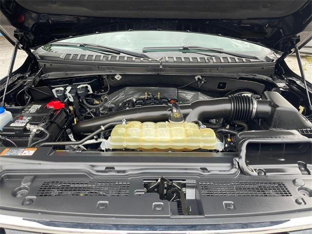 Photo of 2021 Agate Black Metallic Ford Expedition