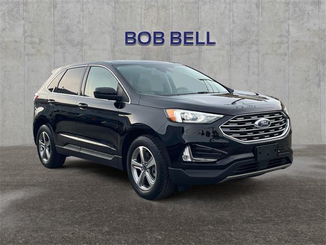 Photo of 2022 Agate Black Metallic Ford Edge