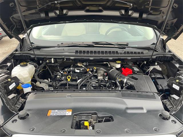 Photo of 2022 Agate Black Metallic Ford Edge