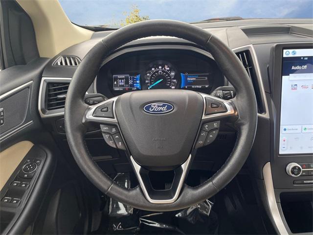 Photo of 2022 Agate Black Metallic Ford Edge