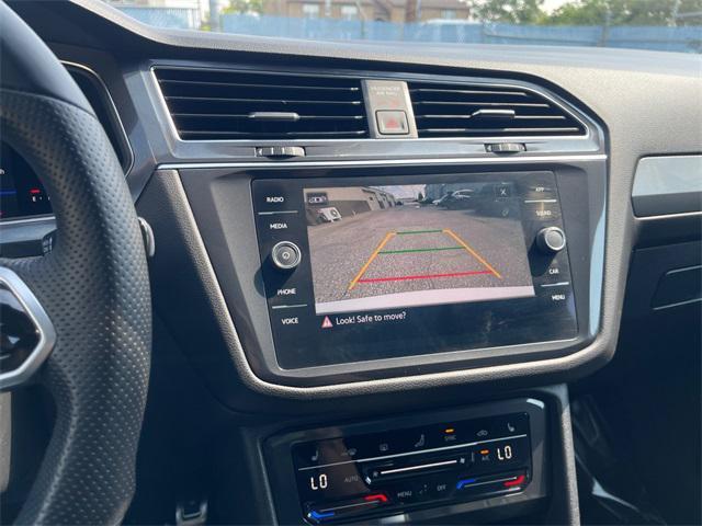 Photo of 2022 Oryx White Pearl Volkswagen Tiguan