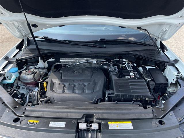 Photo of 2022 Oryx White Pearl Volkswagen Tiguan