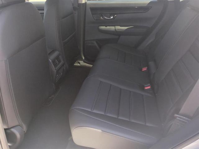 Photo of 2026 Platinum White Pearl Honda CR-V