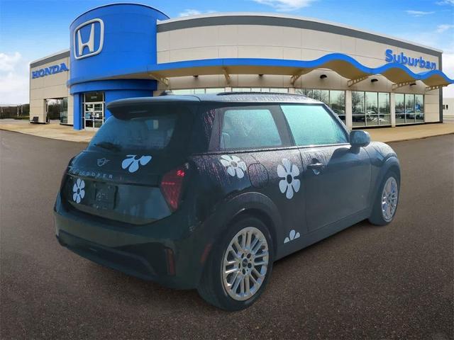 Photo of 2025 Midnight Black MINI Hardtop