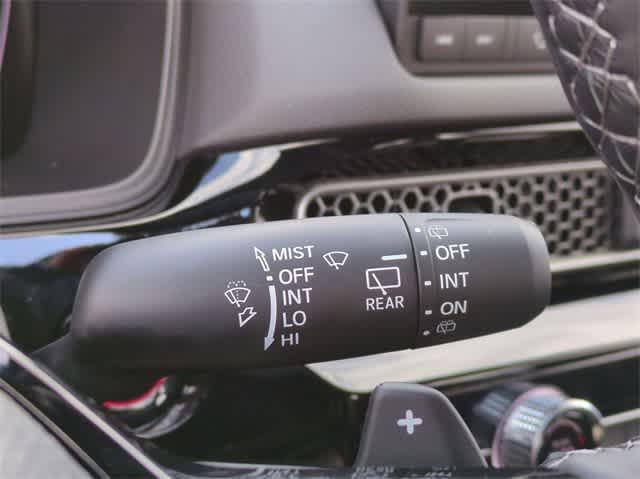 Photo of 2025 Platinum White Pearl Honda Civic