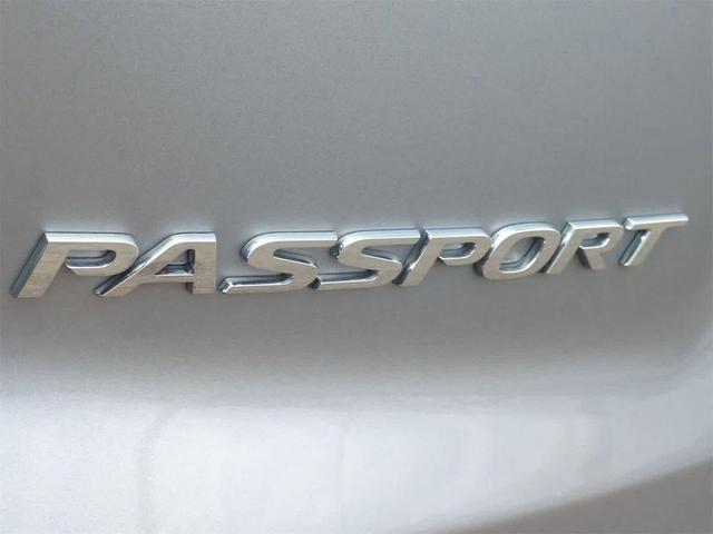Photo of 2021 Lunar Silver Metallic Honda Passport