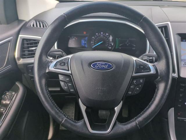 Photo of 2016 Ingot Silver Metallic Ford Edge