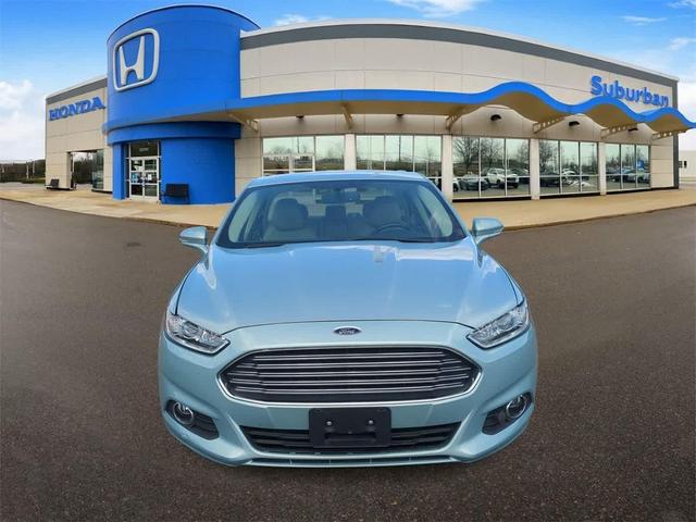 Photo of 2014 Ice Storm Metallic Ford Fusion Hybrid