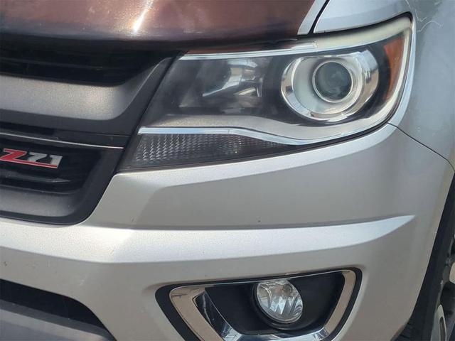 Photo of 2017 Silver Ice Metallic Chevrolet Colorado