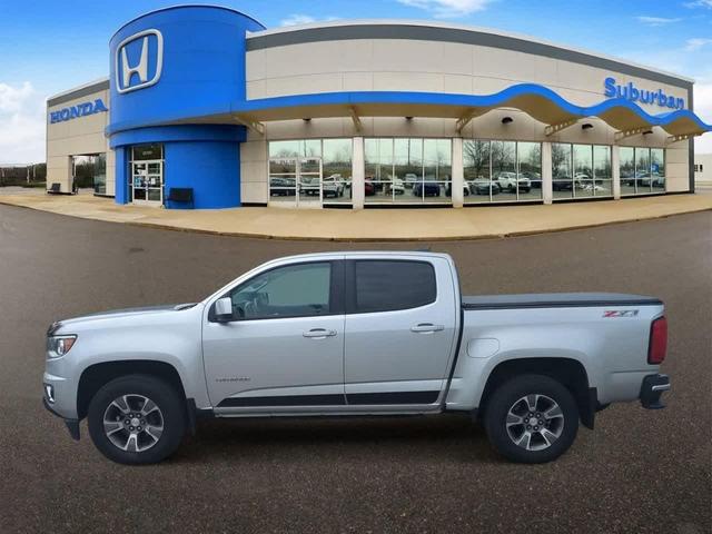 Photo of 2017 Silver Ice Metallic Chevrolet Colorado