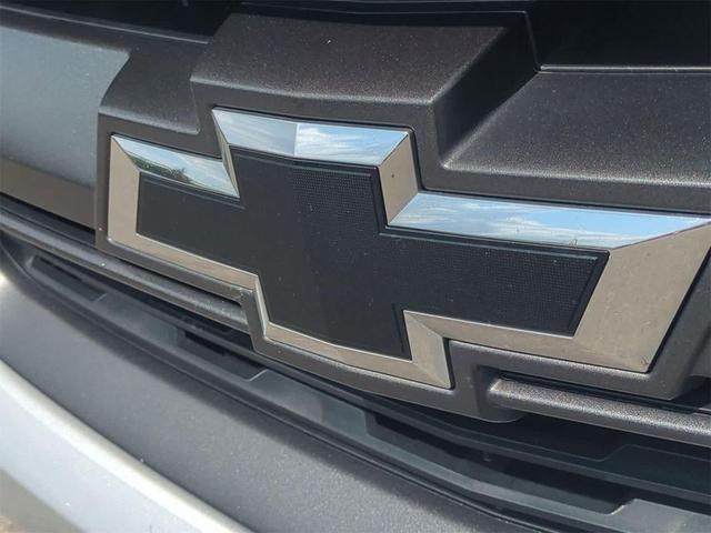 Photo of 2017 Silver Ice Metallic Chevrolet Colorado