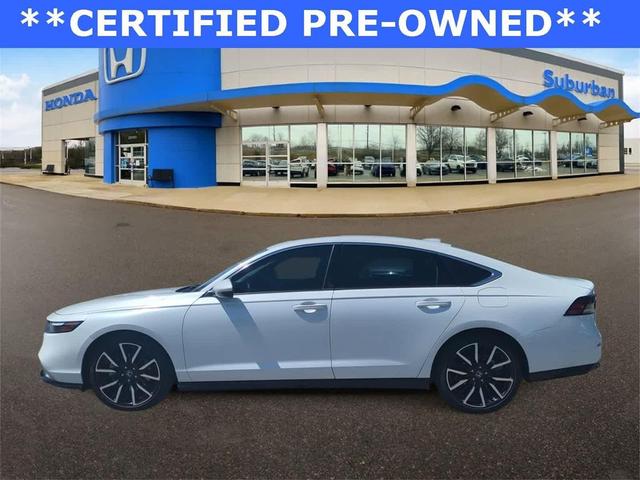 Photo of 2024 Platinum White Pearl Honda Accord Hybrid