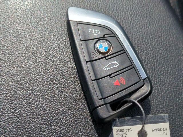 Photo of 2023 Gray BMW X3