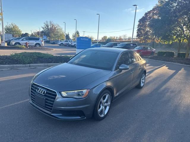 Photo of 2015 Gray Audi A3