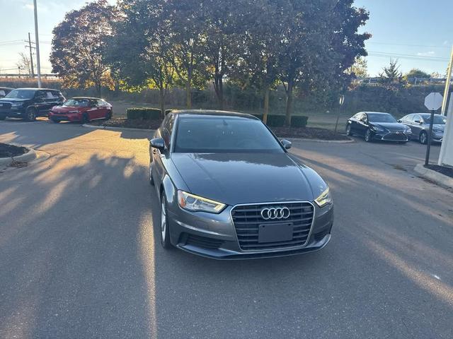 Photo of 2015 Gray Audi A3