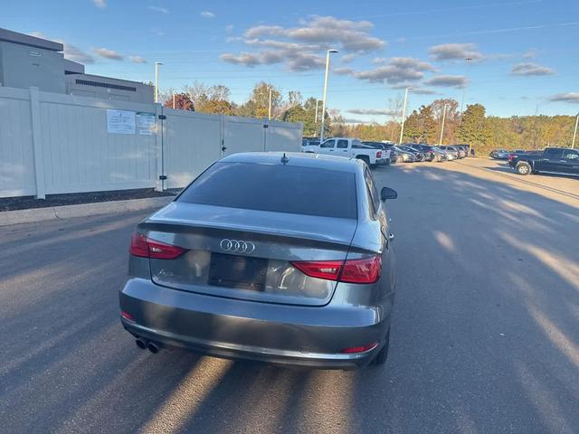 Photo of 2015 Gray Audi A3
