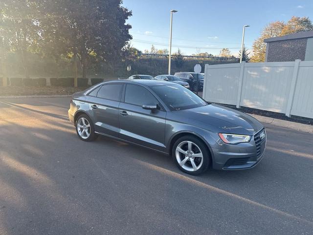 Photo of 2015 Gray Audi A3