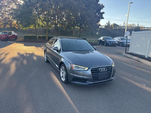 Photo of 2015 Gray Audi A3