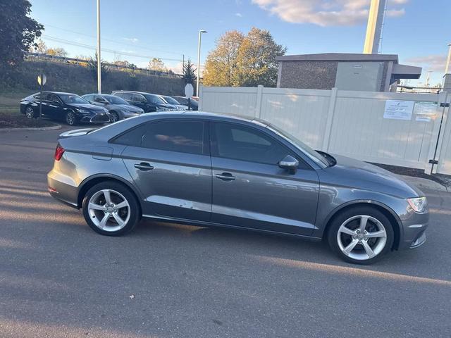 Photo of 2015 Gray Audi A3