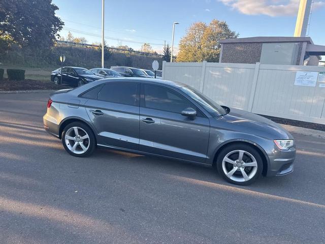 Photo of 2015 Gray Audi A3