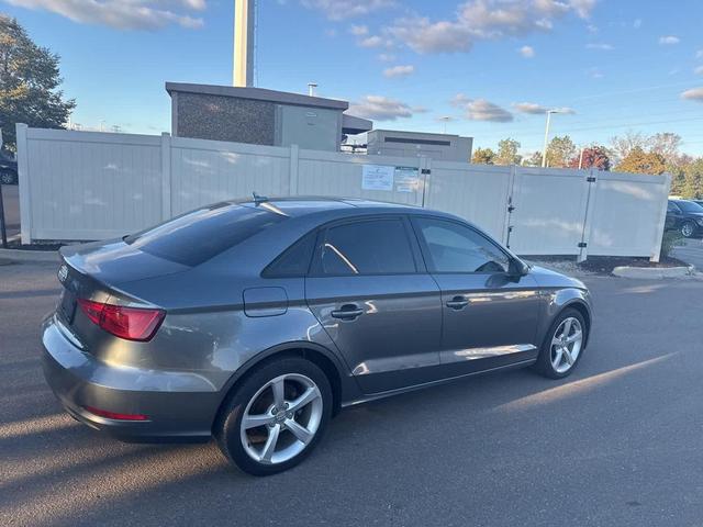 Photo of 2015 Gray Audi A3