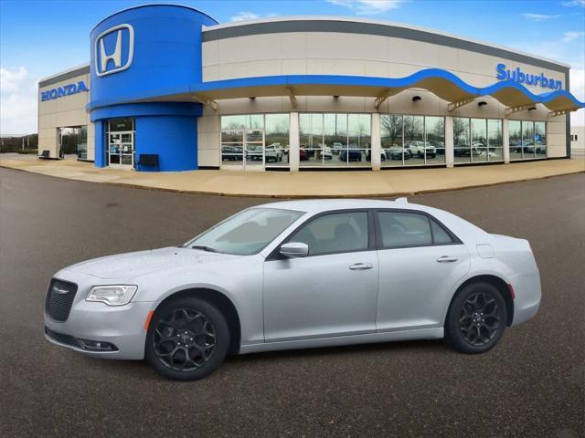 2020 Chrysler 300