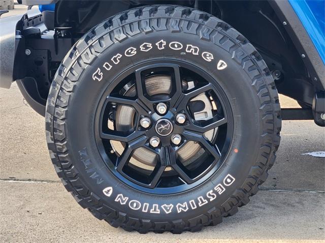 Photo of 2024 Hydro Blue Pearlcoat Jeep Gladiator