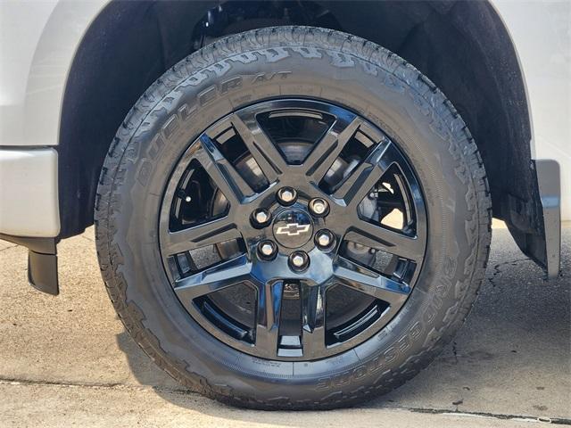 Photo of 2022 Summit White Chevrolet Silverado 1500