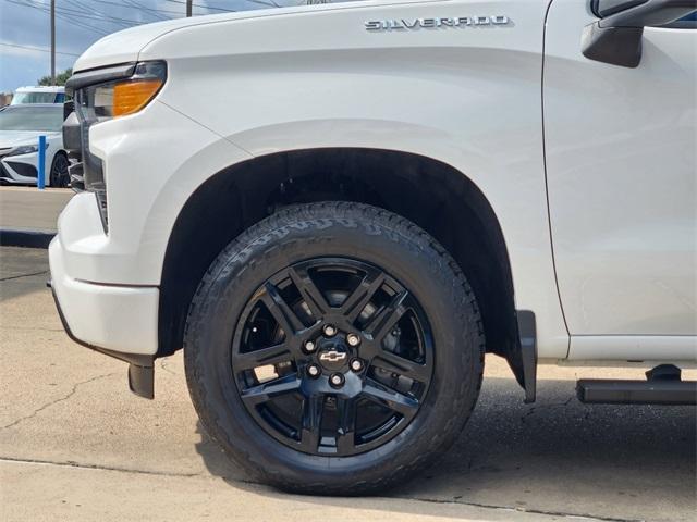 Photo of 2022 Summit White Chevrolet Silverado 1500