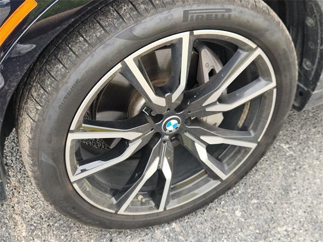 Photo of 2019 Carbon Black Metallic BMW X7