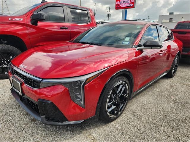 Photo of 2025 Currant Red Kia K4