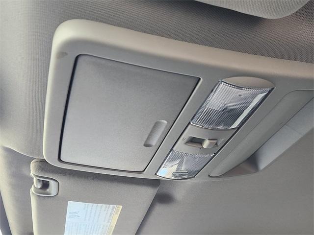 Photo of 2024 Glacier White Nissan Frontier
