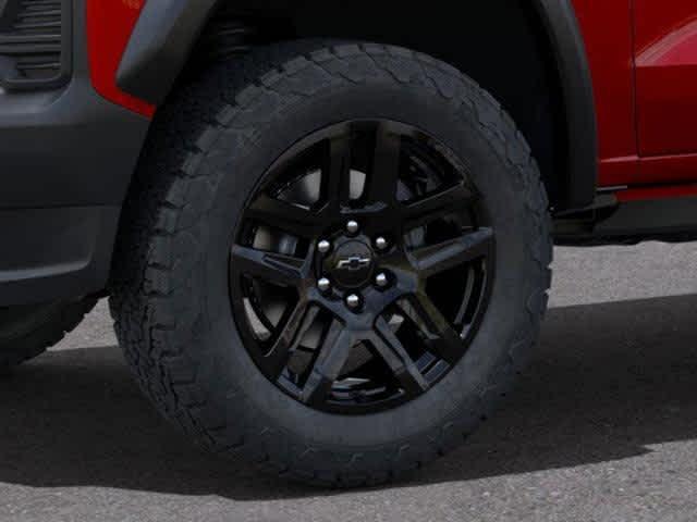 Photo of 2025 Radiant Red Chevrolet Colorado