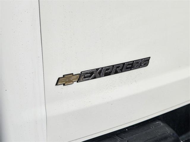 Photo of 2023 Summit White Chevrolet Express 2500