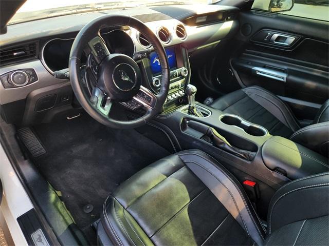 Photo of 2022 Oxford White Ford Mustang